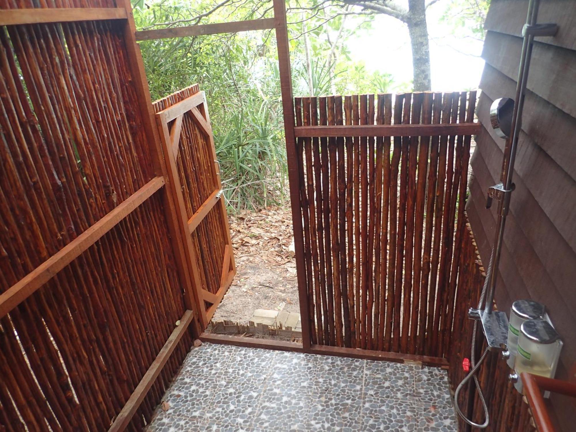 Boulder Bay Eco Resort - Nga Khin Nyo Gyee Island Exterior photo